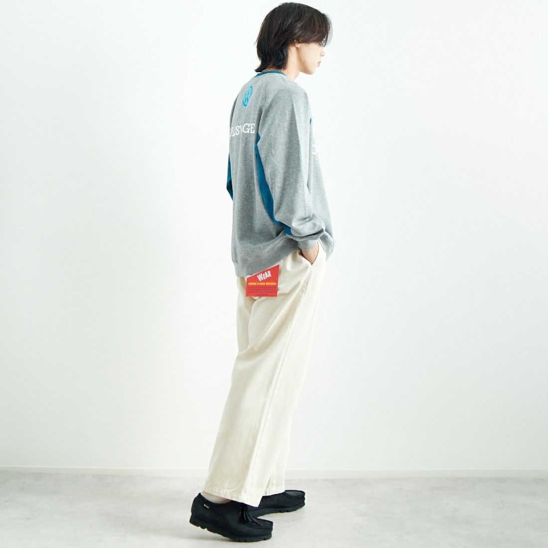 Volkswagen × JEANSFACTORY [フォルクスワーゲン × ジーンズファクトリー] レーシングスウェット [JFC-244-079] GREY &&モデル身長：179cm 着用サイズ：XL&&