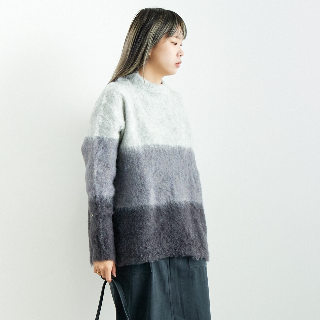 CLOCHE [クロシェ] グラデーションシャギーニット [45285630] ﾁｬｺｰﾙ &&モデル身長：167cm 着用サイズ：2&&