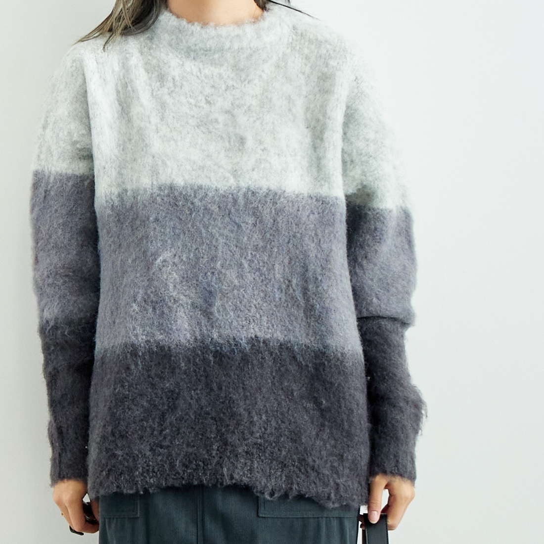CLOCHE [クロシェ] グラデーションシャギーニット [45285630] ﾁｬｺｰﾙ &&モデル身長：167cm 着用サイズ：2&&