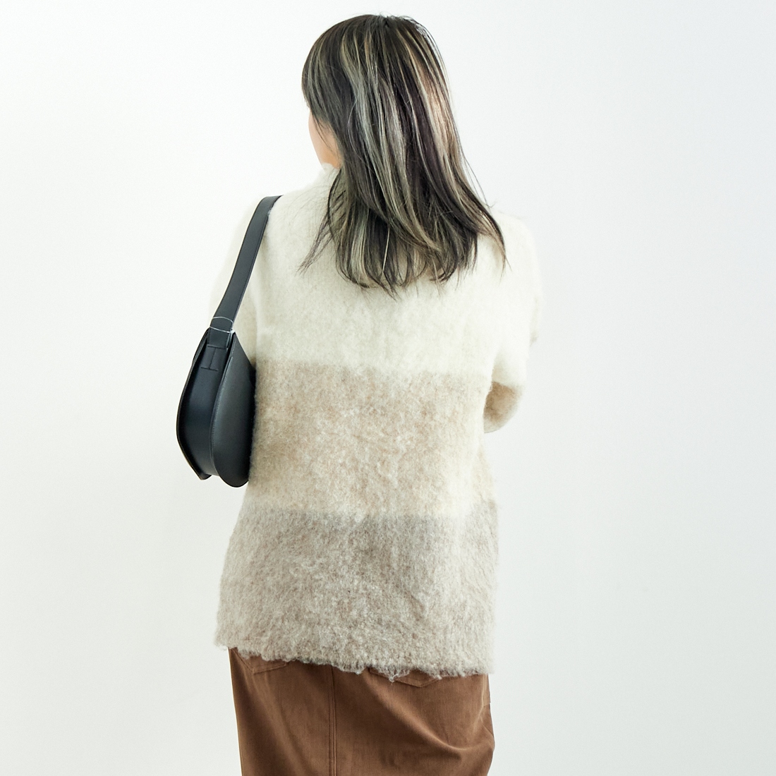 CLOCHE [クロシェ] グラデーションシャギーニット [45285630] ﾍﾞｰｼﾞｭ &&モデル身長：167cm 着用サイズ：2&&