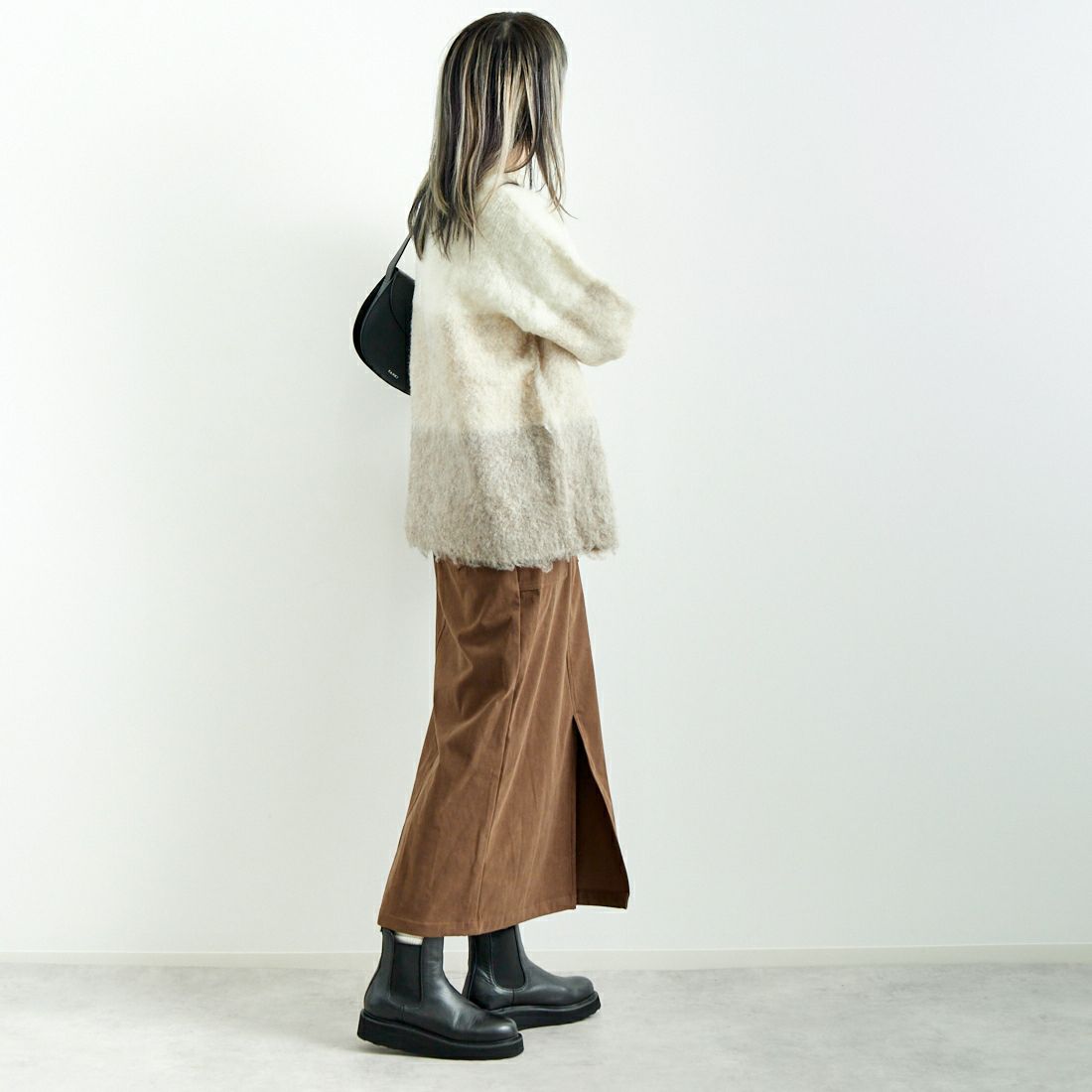 CLOCHE [クロシェ] グラデーションシャギーニット [45285630] ﾍﾞｰｼﾞｭ &&モデル身長：167cm 着用サイズ：2&&