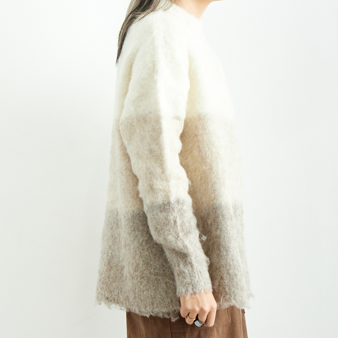 CLOCHE [クロシェ] グラデーションシャギーニット [45285630] ﾍﾞｰｼﾞｭ &&モデル身長：167cm 着用サイズ：2&&