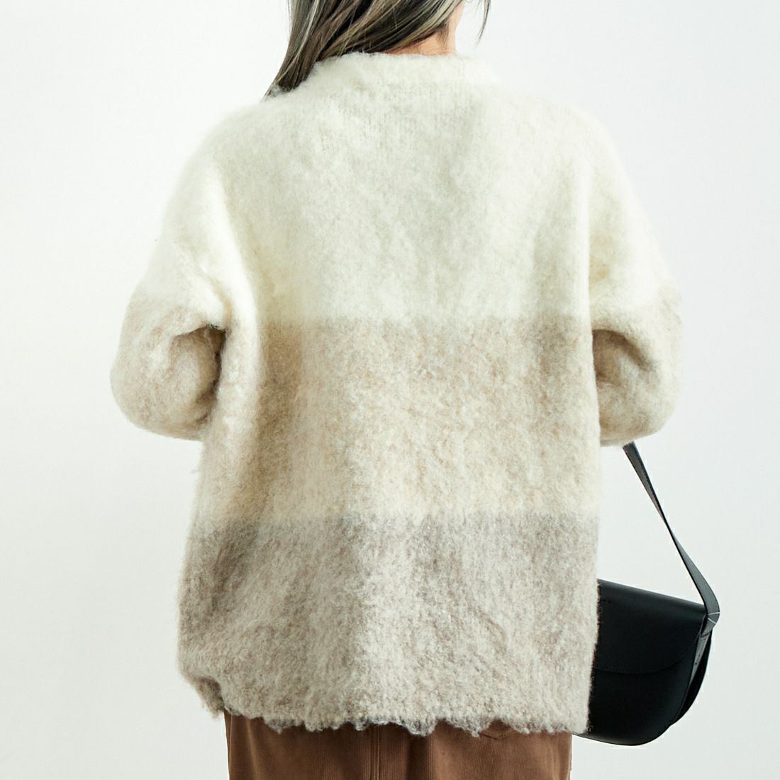 CLOCHE [クロシェ] グラデーションシャギーニット [45285630] ﾍﾞｰｼﾞｭ &&モデル身長：167cm 着用サイズ：2&&