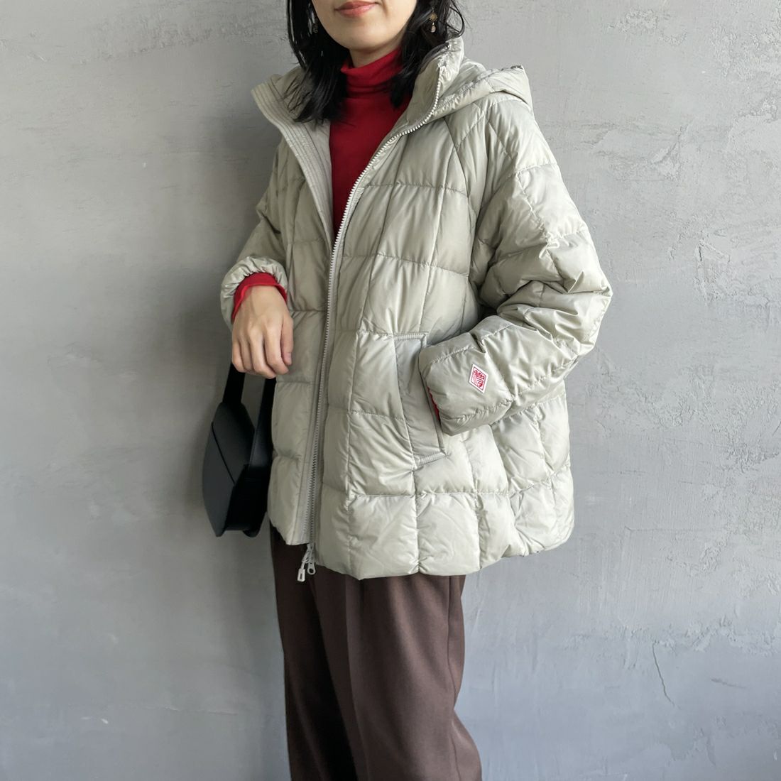 DANTON [ダントン] ダウンフーデッドジャケット [DT-A0567NRP] GREIGE&&モデル身長：160cm 着用サイズ：S&&