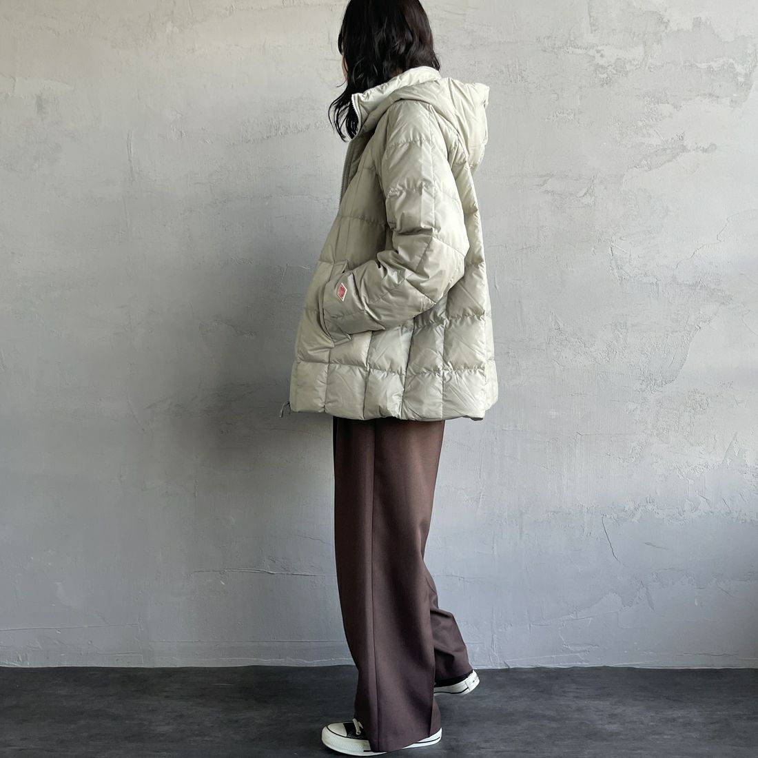 DANTON [ダントン] ダウンフーデッドジャケット [DT-A0567NRP] GREIGE&&モデル身長：160cm 着用サイズ：S&&