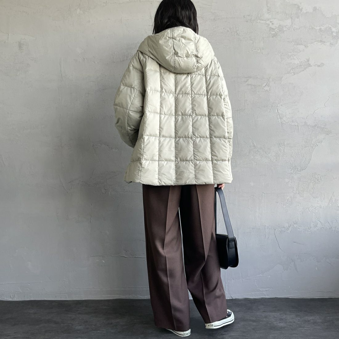 DANTON [ダントン] ダウンフーデッドジャケット [DT-A0567NRP] GREIGE&&モデル身長：160cm 着用サイズ：S&&