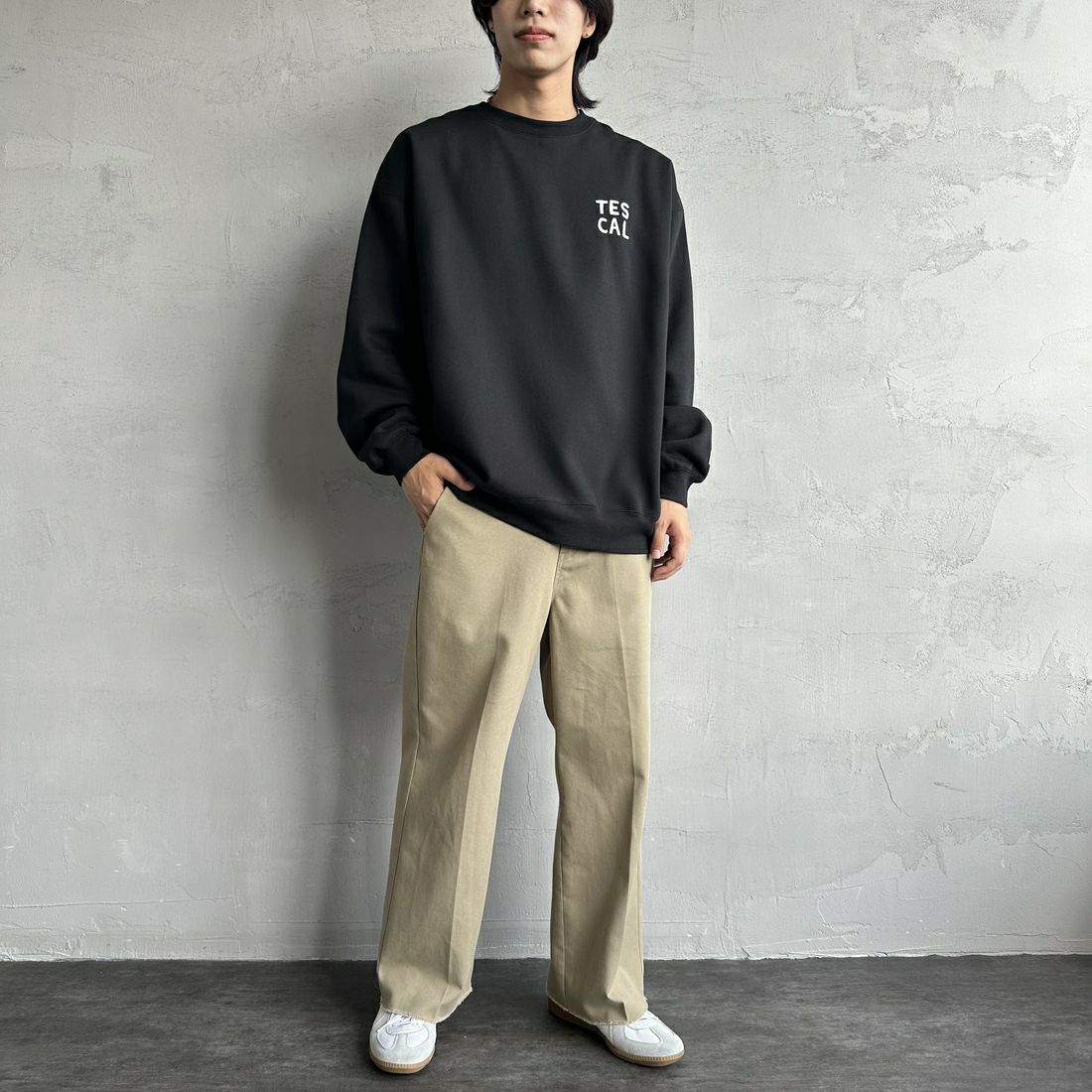 The Endless Summer [エンドレスサマー] 別注 TES CALIF MAP バック刺繍スウェット [C-24774504-JF] 01 BLACK &&モデル身長：179cm 着用サイズ：XL&&