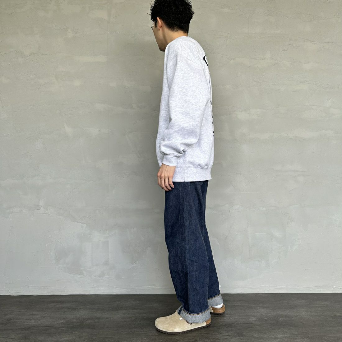 The Endless Summer [エンドレスサマー] 別注 TES CALIF MAP バック刺繍スウェット [C-24774504-JF] 03 GRAY &&モデル身長：168cm 着用サイズ：L&&