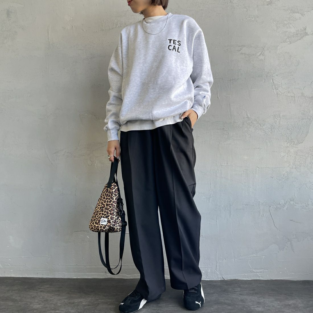 The Endless Summer [エンドレスサマー] 別注 TES CALIF MAP バック刺繍スウェット [C-24774504-JF] 03 GRAY &&モデル身長：159cm 着用サイズ：S&&