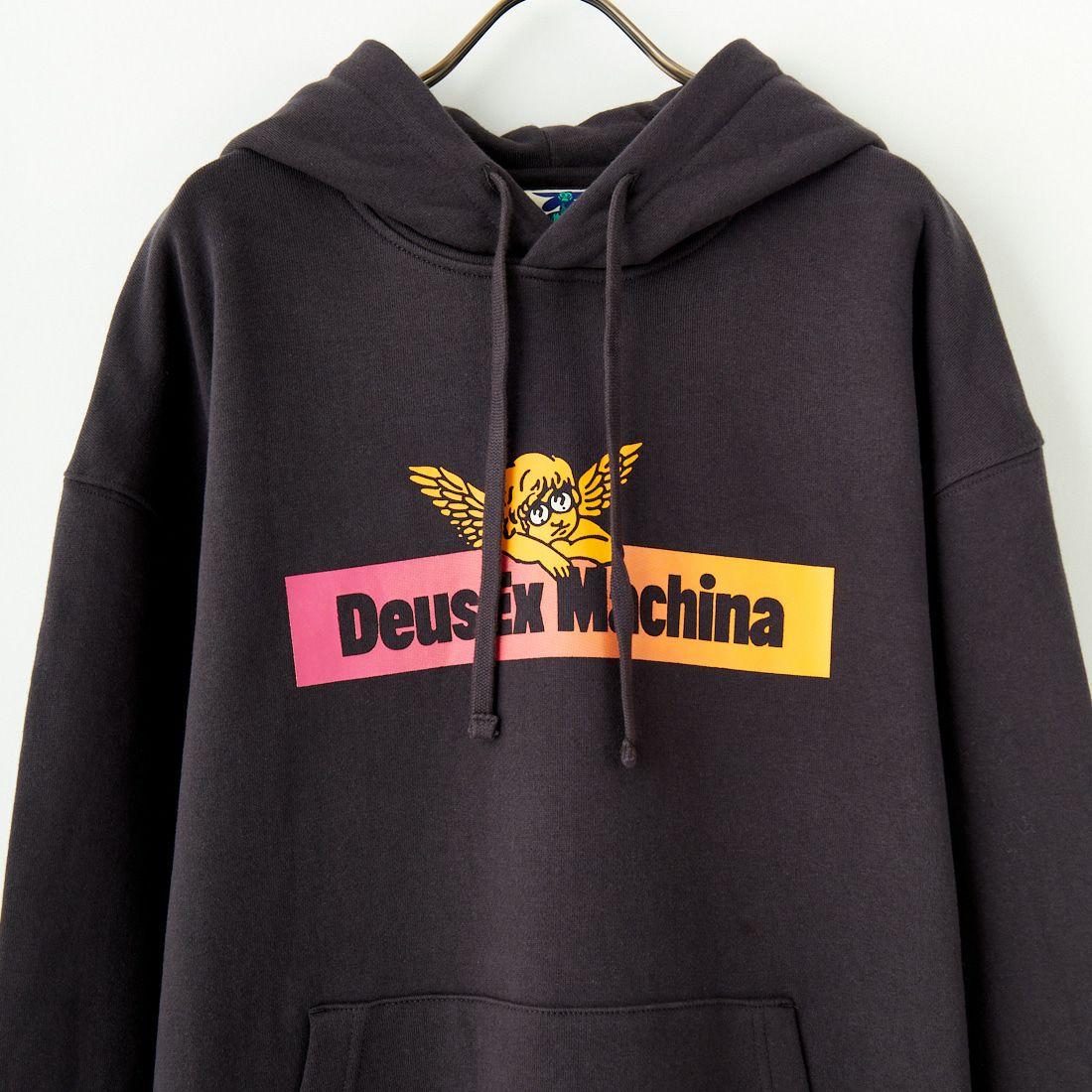 DEUS EX MACHINA [デウス エクス マキナ] エンジェルエネルギーフーディ [DMF248534] ANTHRACITE