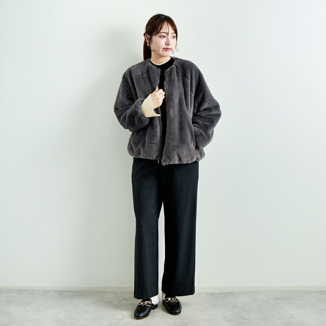Jeans Factory Clothes [ジーンズファクトリークローズ] リバーシブルフェイクファーブルゾン [147221] 08 ﾁｬｺｰﾙ &&モデル身長：167cm 着用サイズ：F&&