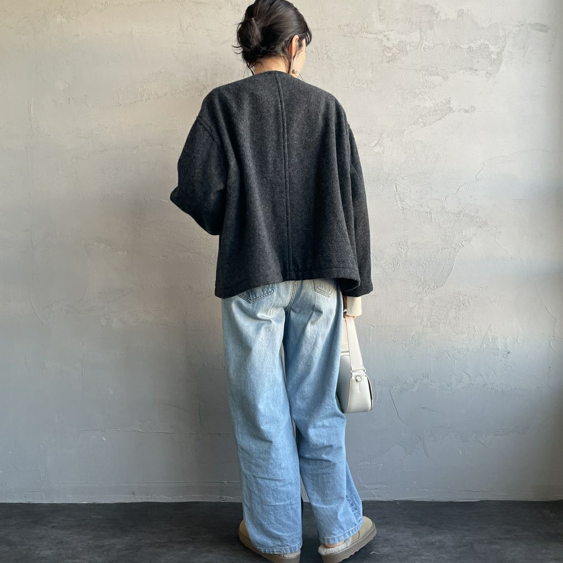DANTON [ダントン] ウールライトパイル Vネックジャケット [DT-A0542SWP] CHARCOAL &&モデル身長：160cm 着用サイズ：36&&