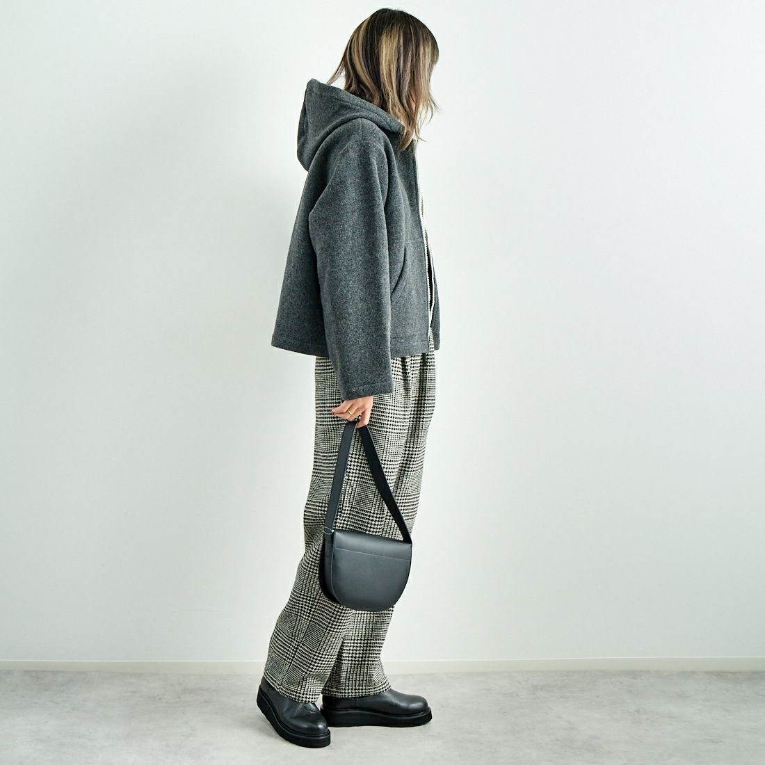 Noir Fabrik [ヌワールファブリック] カラーネップイージーパンツ [LFB800] 840 BLACK &&モデル身長：167cm 着用サイズ：F&&