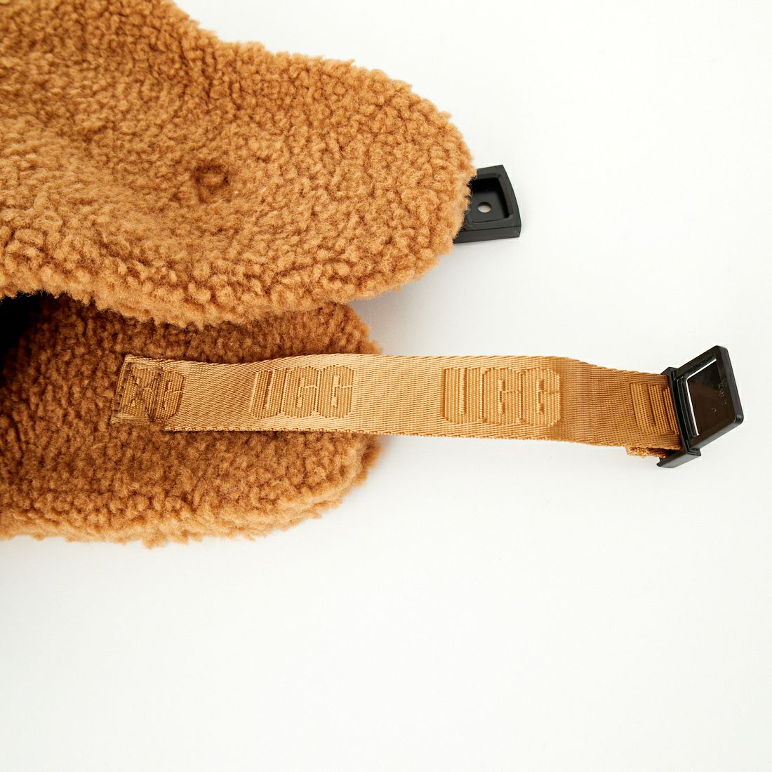 UGG [アグ] UGGフラッフ トラッパー [101047] CHESTNUT