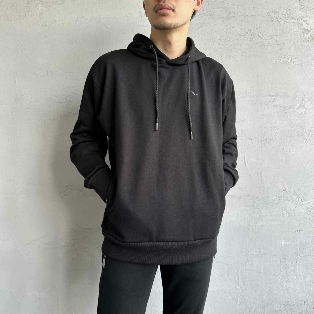 BLACK&&モデル身長：168cm 着用サイズ：M&&