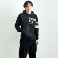 BLACK&&モデル身長：179cm 着用サイズ：L&&