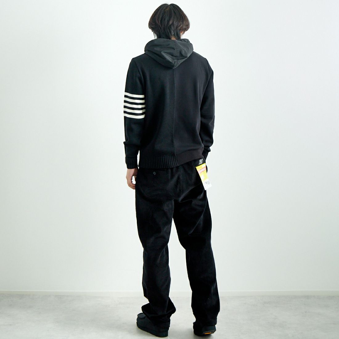 P.M.D.S. [ピーエムディーエス] 切り替えパーカー [RAISAMGA435] BLACK &&モデル身長：179cm 着用サイズ：L&&