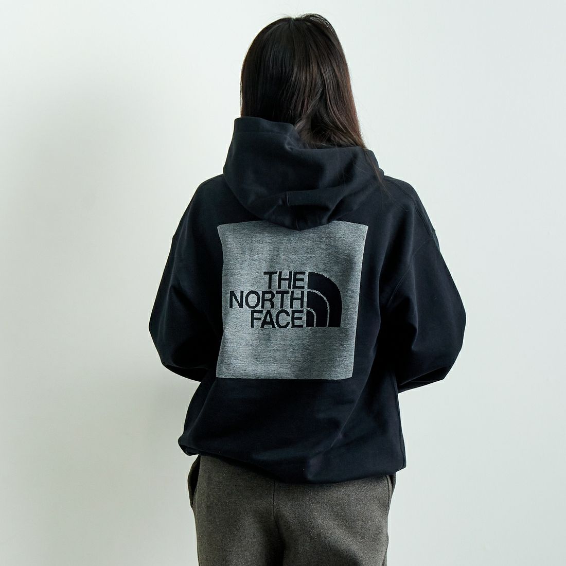 THE NORTH FACE [ザ ノースフェイス] ジャカードバックスクエアロゴフーディー [NT62437]