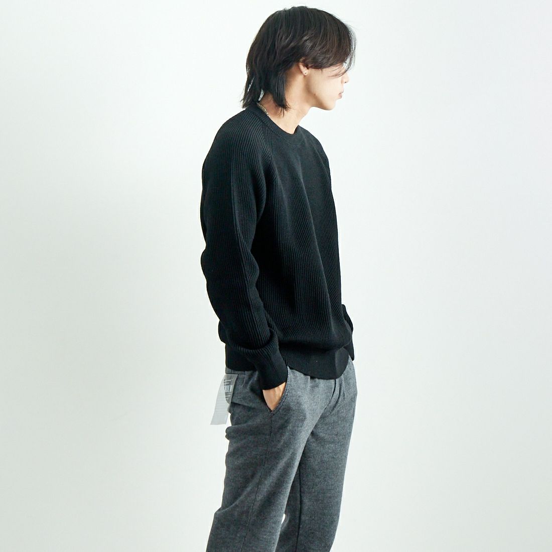 Vincent et Mireille [ヴァンソン エ ミレイユ] クルーネックセーター [VM242WA13010] 09 BLACK &&モデル身長：179cm 着用サイズ：40&&