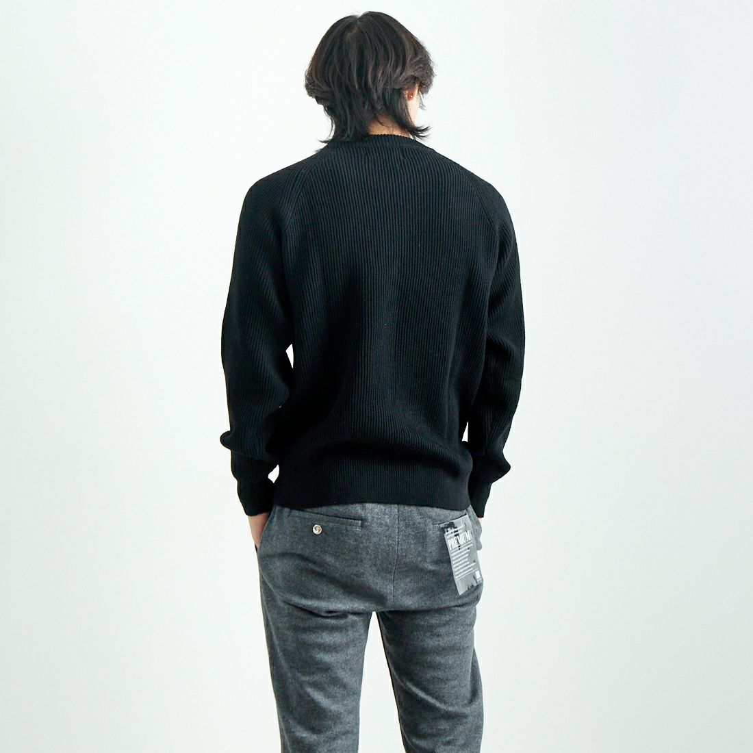 Vincent et Mireille [ヴァンソン エ ミレイユ] クルーネックセーター [VM242WA13010] 09 BLACK &&モデル身長：179cm 着用サイズ：40&&