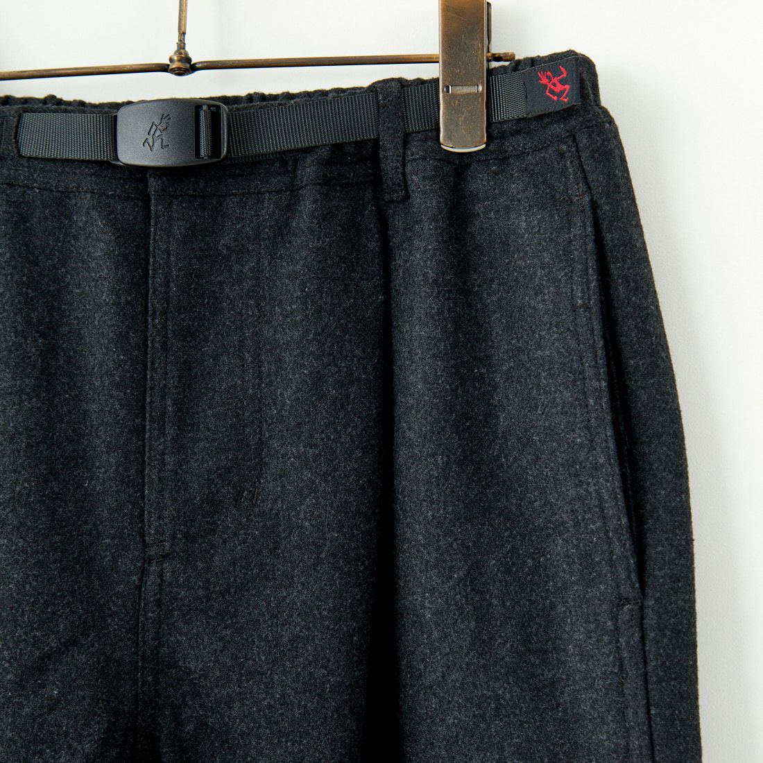 GRAMiCCi [グラミチ] ウールリラックスドプリーツドトラウザー [G4FM-P065] CHARCOAL W