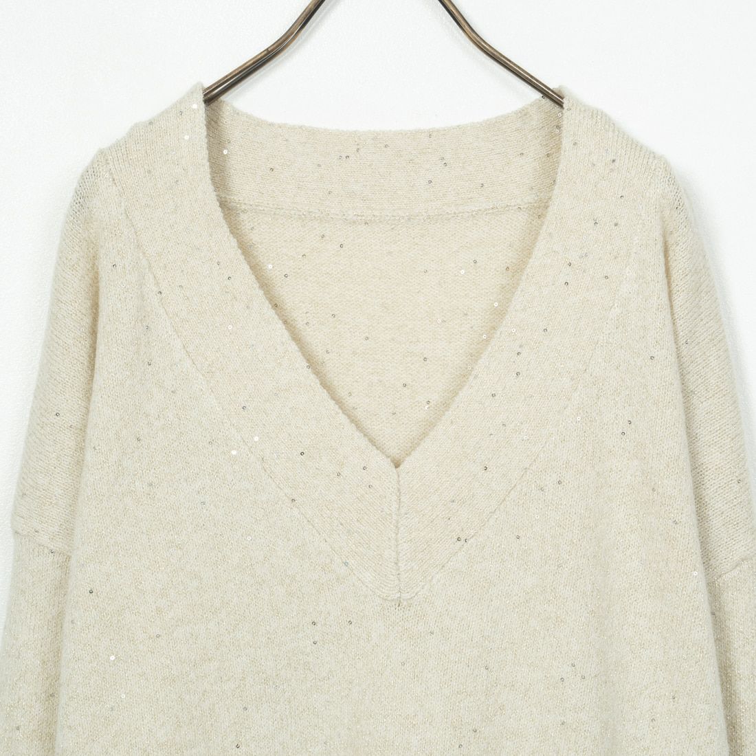CLOCHE [クロシェ] スパンコールVネックニット [45285628] ｱｲﾎﾞﾘｰ
