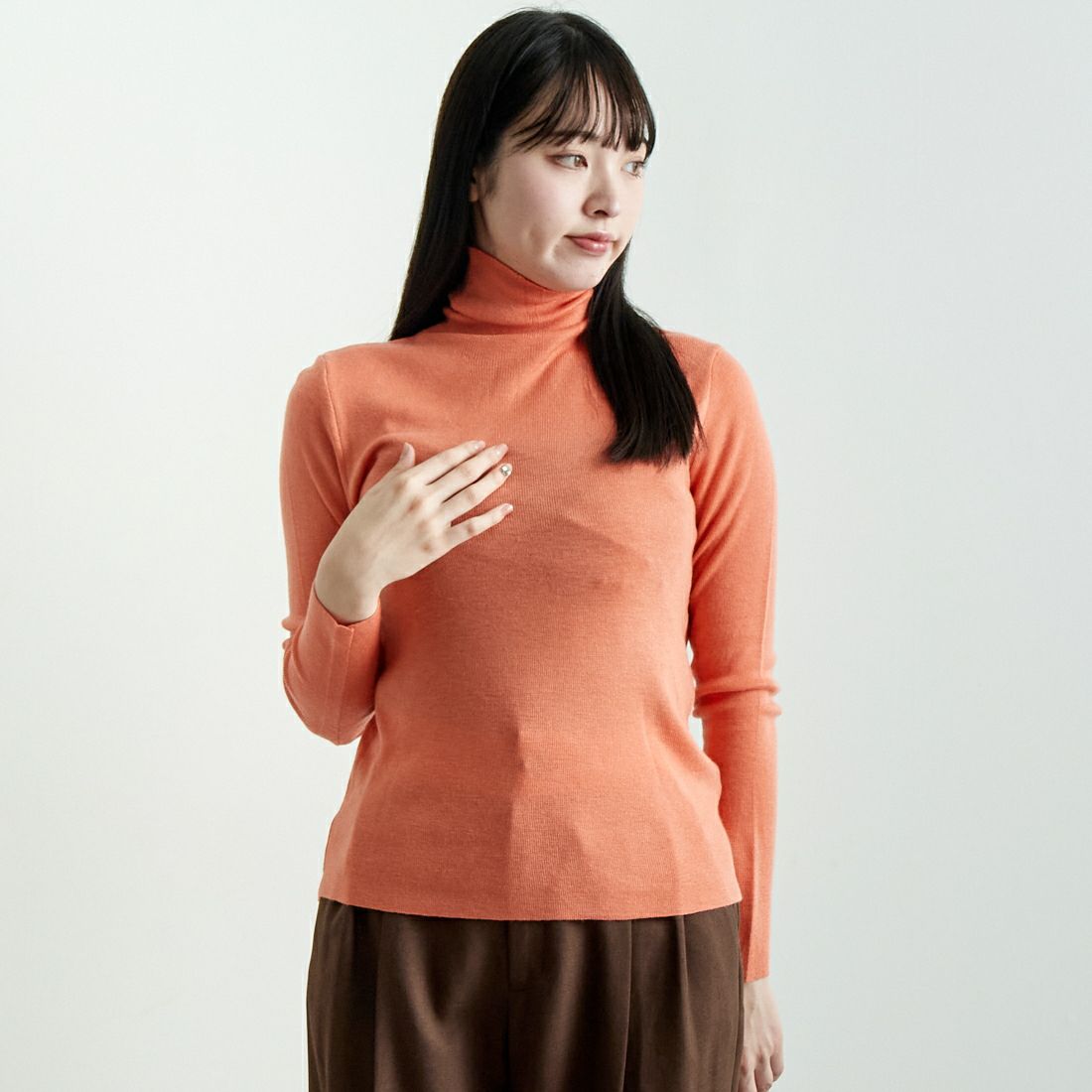 Jf Ready Made [ジェイエフレディメイド] タートルネックニット [3108820] 202 ORANGE &&モデル身長：167cm 着用サイズ：F&&