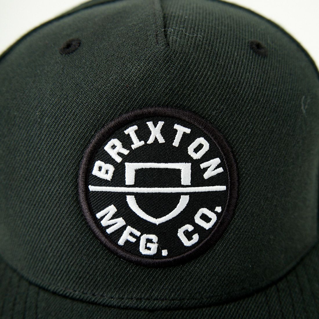 BRIXTON [ブリクストン] CREST C MP スナップバックキャップ [11001] BLACK