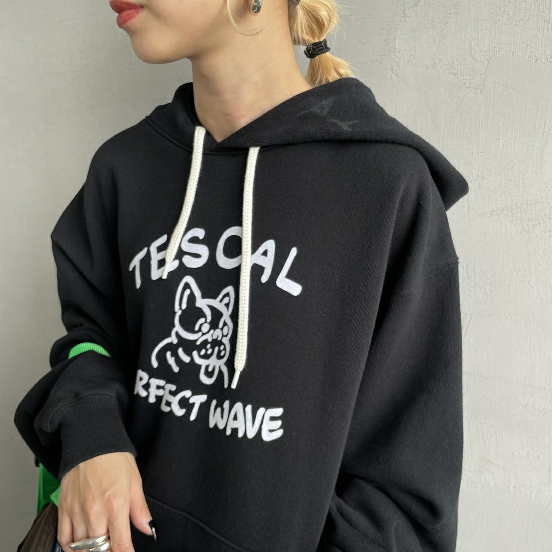 The Endless Summer [エンドレスサマー] 別注 BUHI フロッキーロゴプリント スウェットパーカー [FH-24774506-JF] 01 BLACK