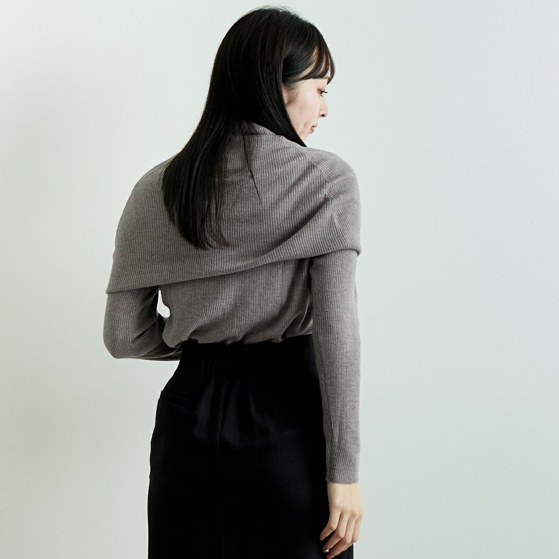 mizuiro ind [ミズイロインド] ケープカラーリブプルオーバー [4-220072] 19 L.BEIGE &&モデル身長：167m 着用サイズ：F&&