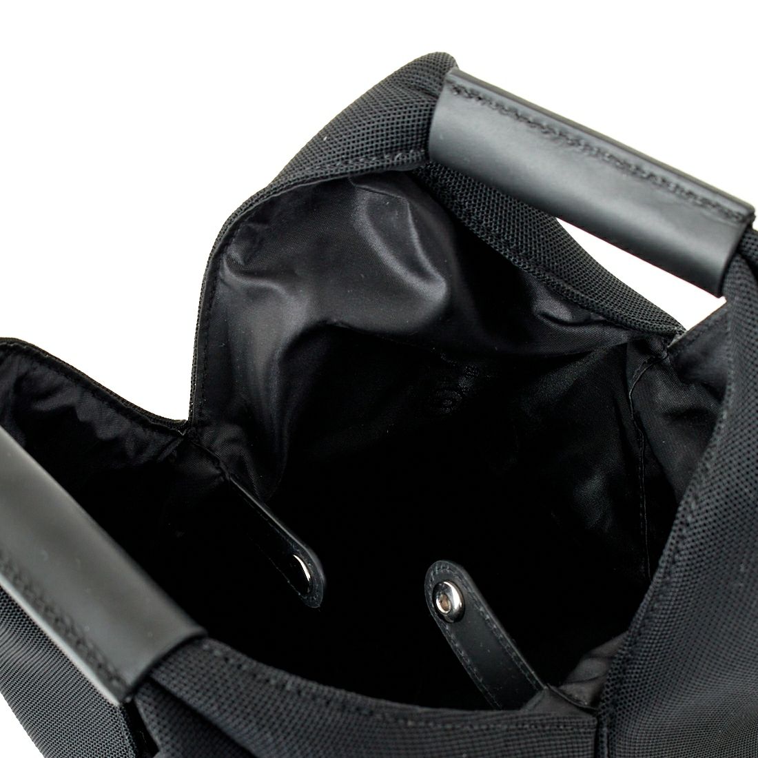 MM6 Maison Margiela [エムエムシックス メゾン マルジェラ] ジャパニーズ バケットハンドバッグ [SB6WD0027-P6414] T8013 BLAC