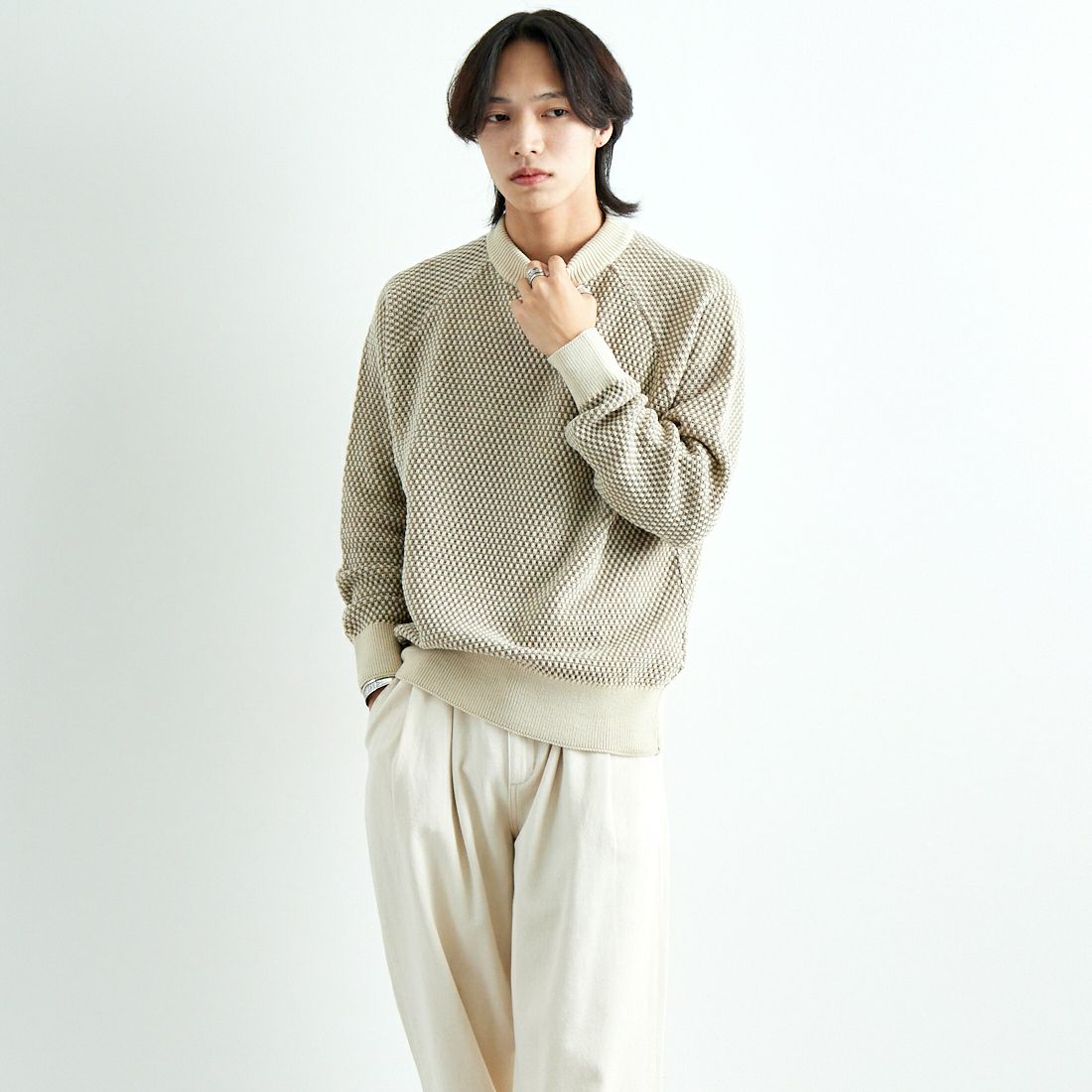 gim × JEANSFACTORY [ジム × ジーンズファクトリー] ウォッシャブルポップコーン編みクルーネックニット [24527589] 303 ｴｸﾘｭ &&モデル身長：179cm 着用サイズ：L&&