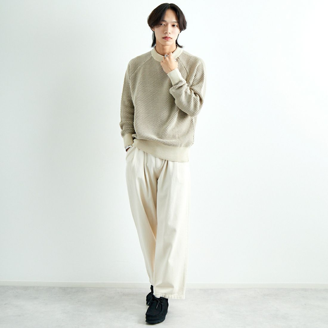 gim × JEANSFACTORY [ジム × ジーンズファクトリー] ウォッシャブルポップコーン編みクルーネックニット [24527589] 303 ｴｸﾘｭ &&モデル身長：179cm 着用サイズ：L&&