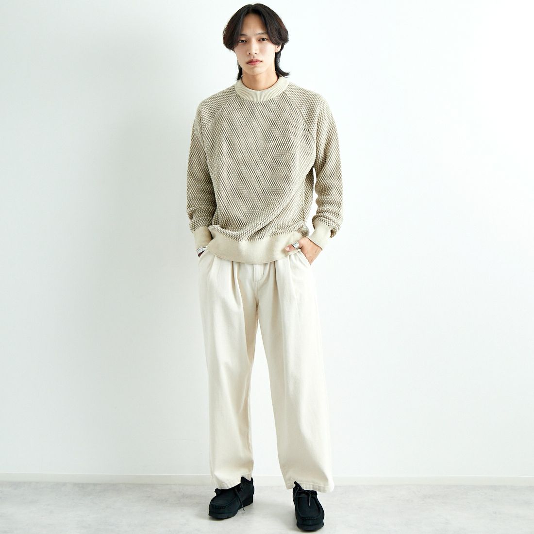 gim × JEANSFACTORY [ジム × ジーンズファクトリー] ウォッシャブルポップコーン編みクルーネックニット [24527589] 303 ｴｸﾘｭ &&モデル身長：179cm 着用サイズ：L&&