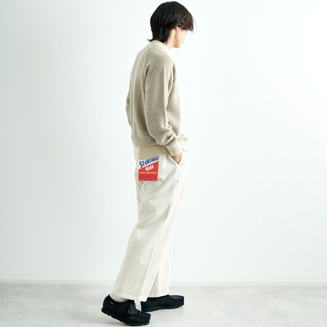 gim × JEANSFACTORY [ジム × ジーンズファクトリー] ウォッシャブルポップコーン編みクルーネックニット [24527589] 303 ｴｸﾘｭ &&モデル身長：179cm 着用サイズ：L&&