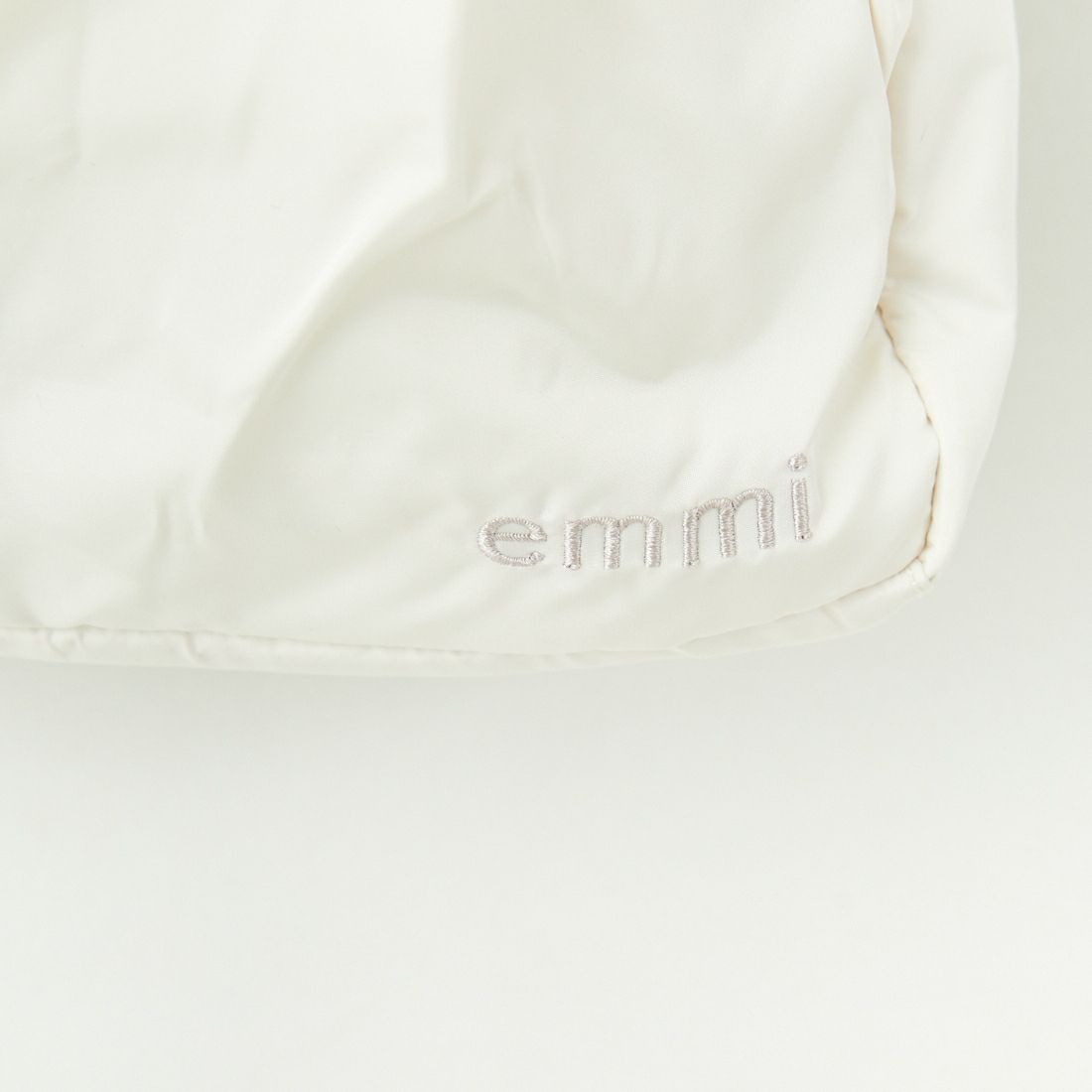 emmi [エミ] エコ撥水ギャザーミニショルダーバッグ [13WGB245305] IVORY