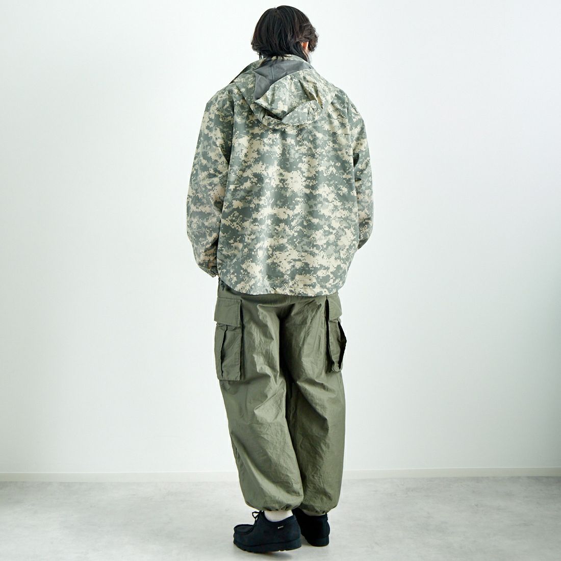 MILITARY [ミリタリー] ECWCS GEN3 LEVEL6 エクストリーム コールドウェットウェザーパーカー [GI-GEN-3-LEVEL-6-ACU] UNIVERSAL &&モデル身長：179cm 着用サイズ：M&&