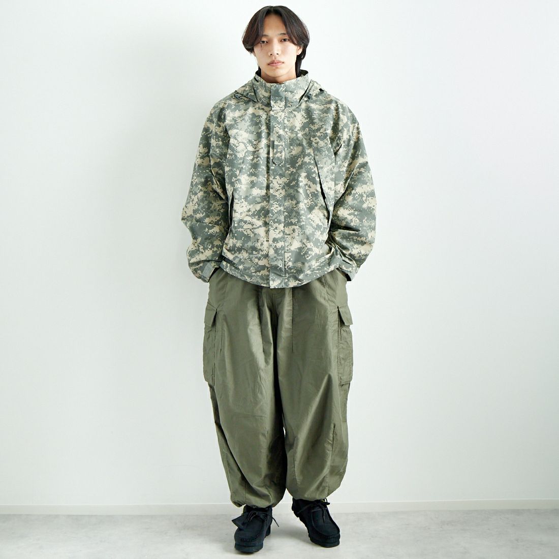 MILITARY [ミリタリー] ECWCS GEN3 LEVEL6 エクストリーム コールドウェットウェザーパーカー [GI-GEN-3-LEVEL-6-ACU] UNIVERSAL &&モデル身長：179cm 着用サイズ：M&&