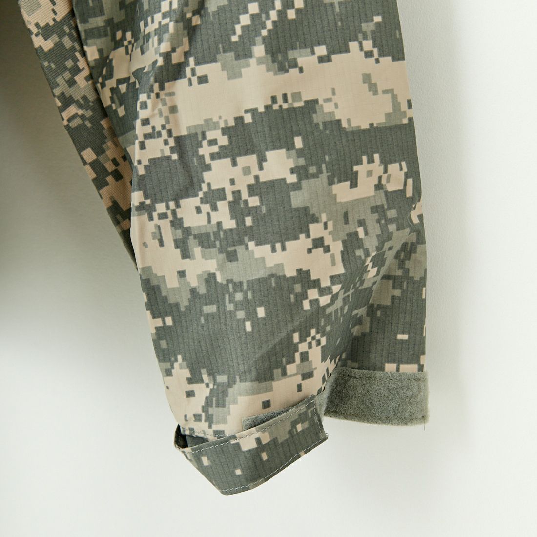 MILITARY [ミリタリー] ECWCS GEN3 LEVEL6 エクストリーム コールドウェットウェザーパーカー [GI-GEN-3-LEVEL-6-ACU] UNIVERSAL