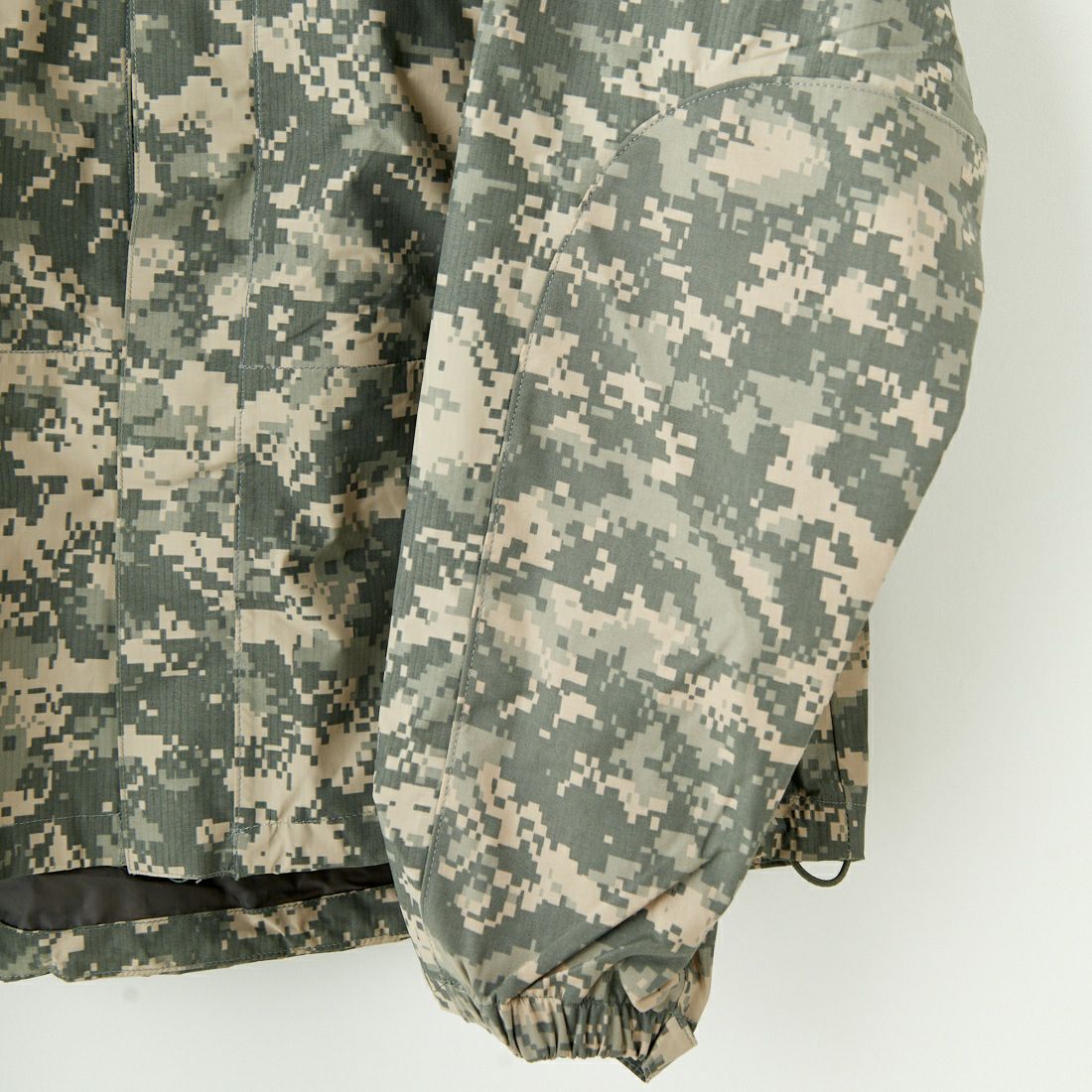 MILITARY [ミリタリー] ECWCS GEN3 LEVEL6 エクストリーム コールドウェットウェザーパーカー [GI-GEN-3-LEVEL-6-ACU] UNIVERSAL