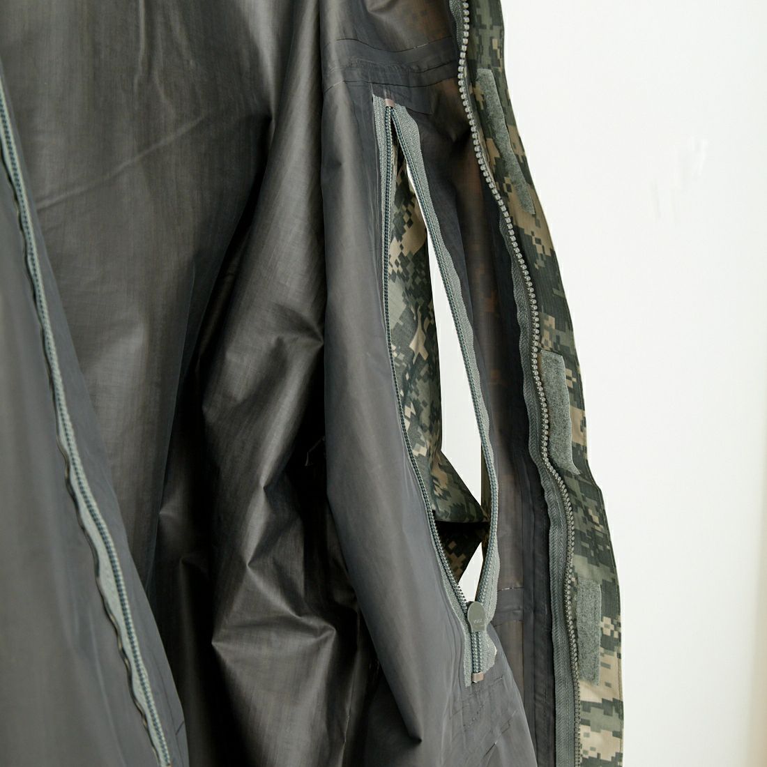 MILITARY [ミリタリー] ECWCS GEN3 LEVEL6 エクストリーム コールドウェットウェザーパーカー [GI-GEN-3-LEVEL-6-ACU] UNIVERSAL