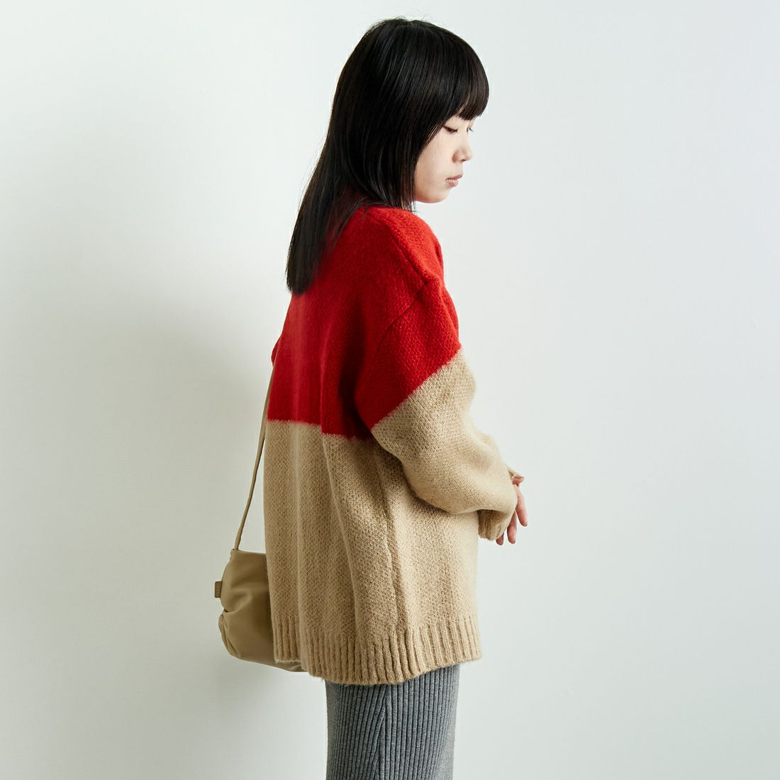 Jf Ready Made [ジェイエフレディメイド] ツートンクルーネックニット [723801] RED/BEG &&モデル身長：167cm 着用サイズ：F&&