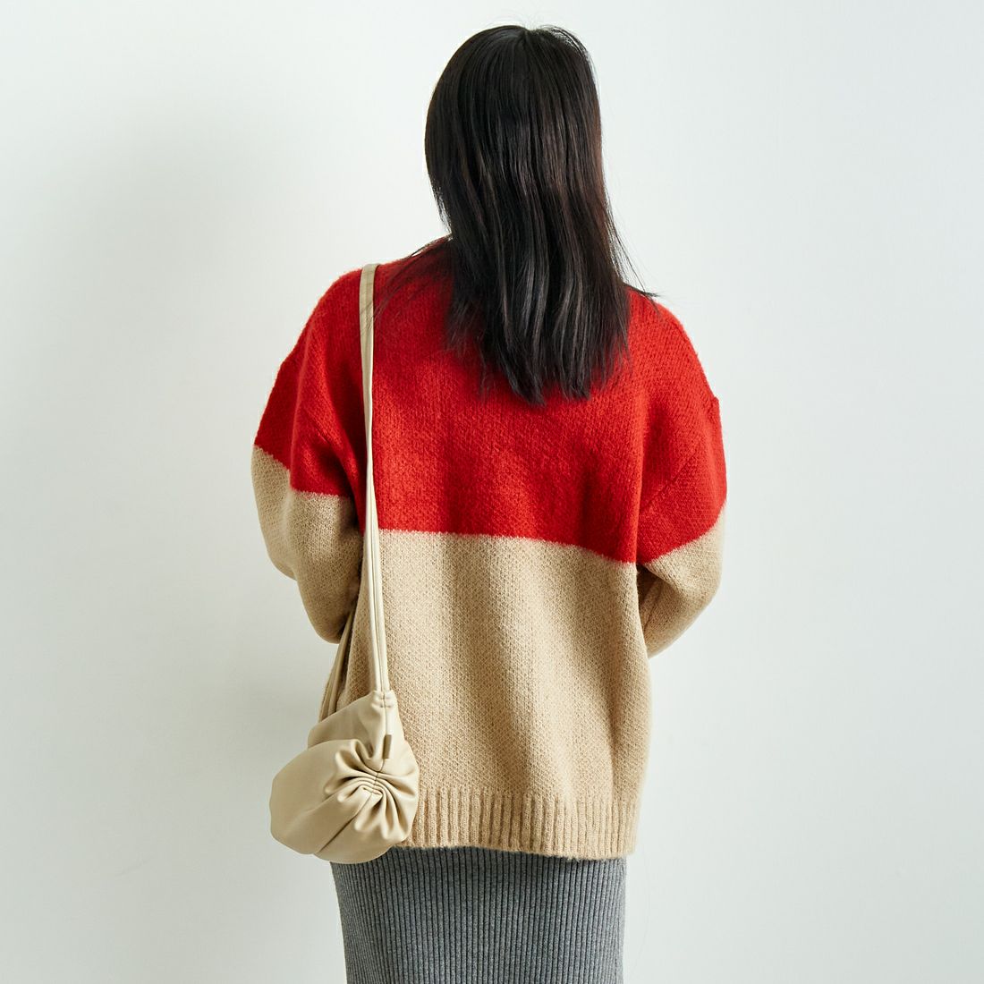 Jf Ready Made [ジェイエフレディメイド] ツートンクルーネックニット [723801] RED/BEG &&モデル身長：167cm 着用サイズ：F&&