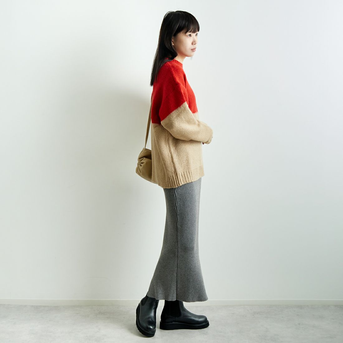 Jf Ready Made [ジェイエフレディメイド] ツートンクルーネックニット [723801] RED/BEG &&モデル身長：167cm 着用サイズ：F&&