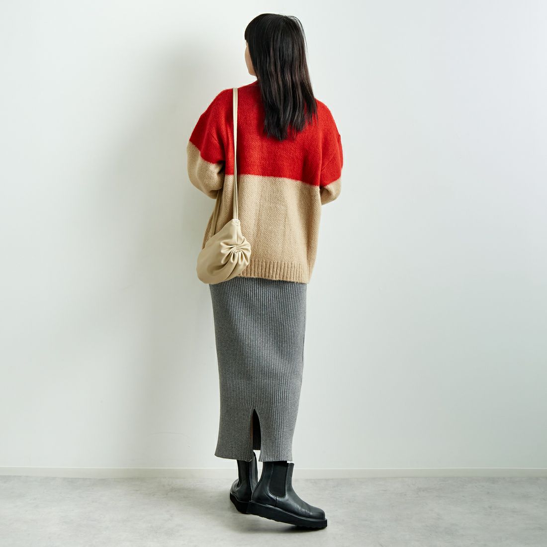 Jf Ready Made [ジェイエフレディメイド] ツートンクルーネックニット [723801] RED/BEG &&モデル身長：167cm 着用サイズ：F&&