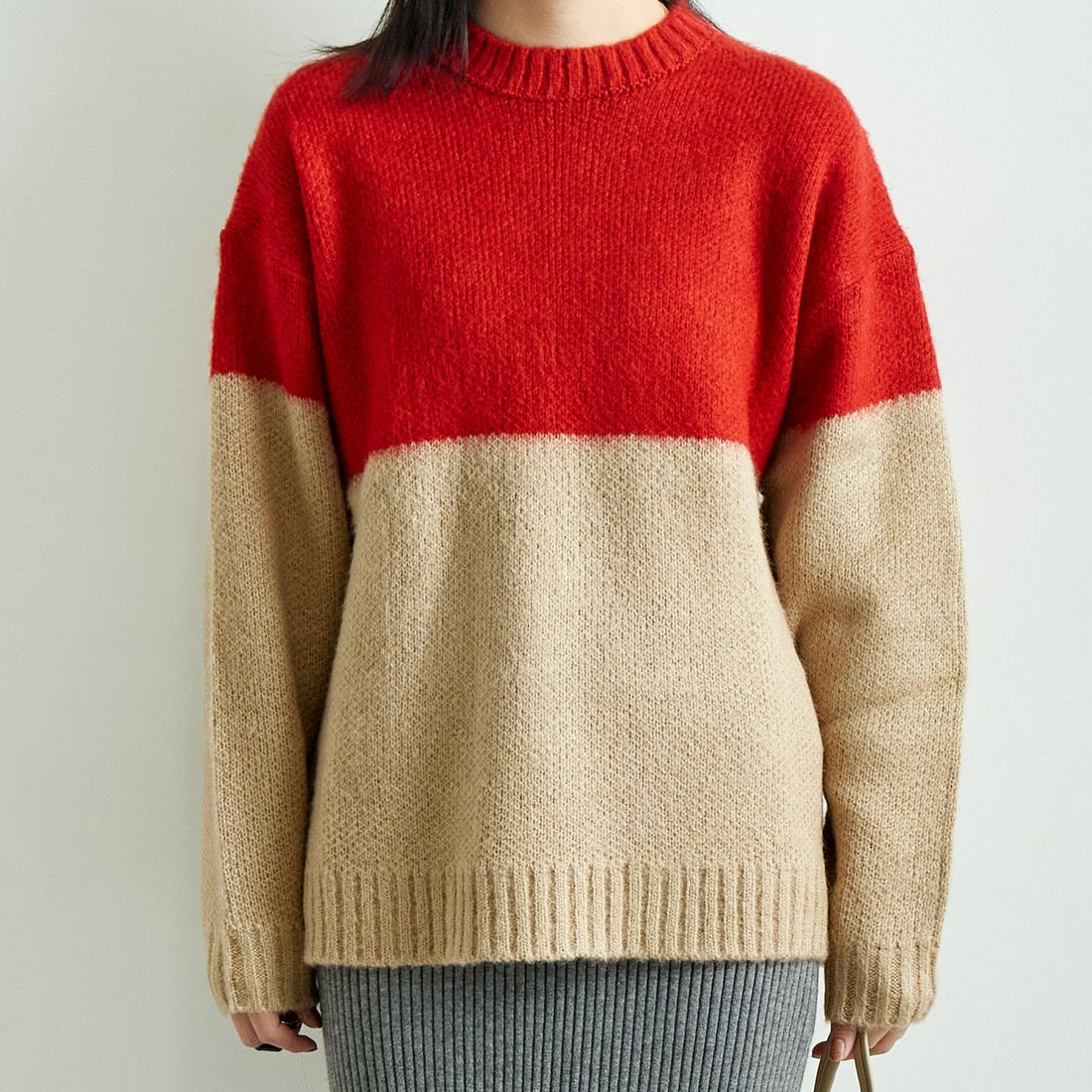Jf Ready Made [ジェイエフレディメイド] ツートンクルーネックニット [723801] RED/BEG &&モデル身長：167cm 着用サイズ：F&&