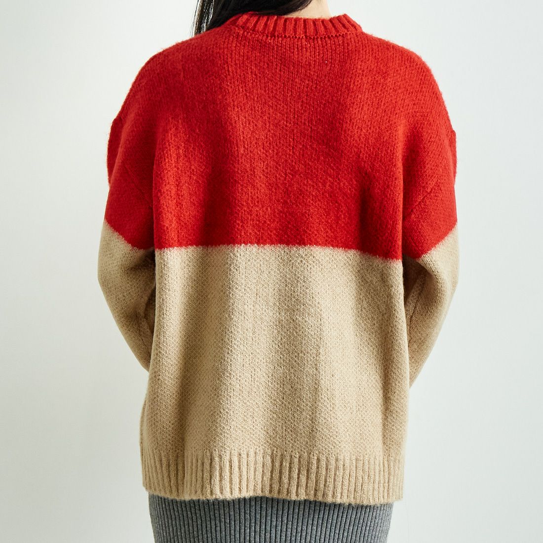 Jf Ready Made [ジェイエフレディメイド] ツートンクルーネックニット [723801] RED/BEG &&モデル身長：167cm 着用サイズ：F&&