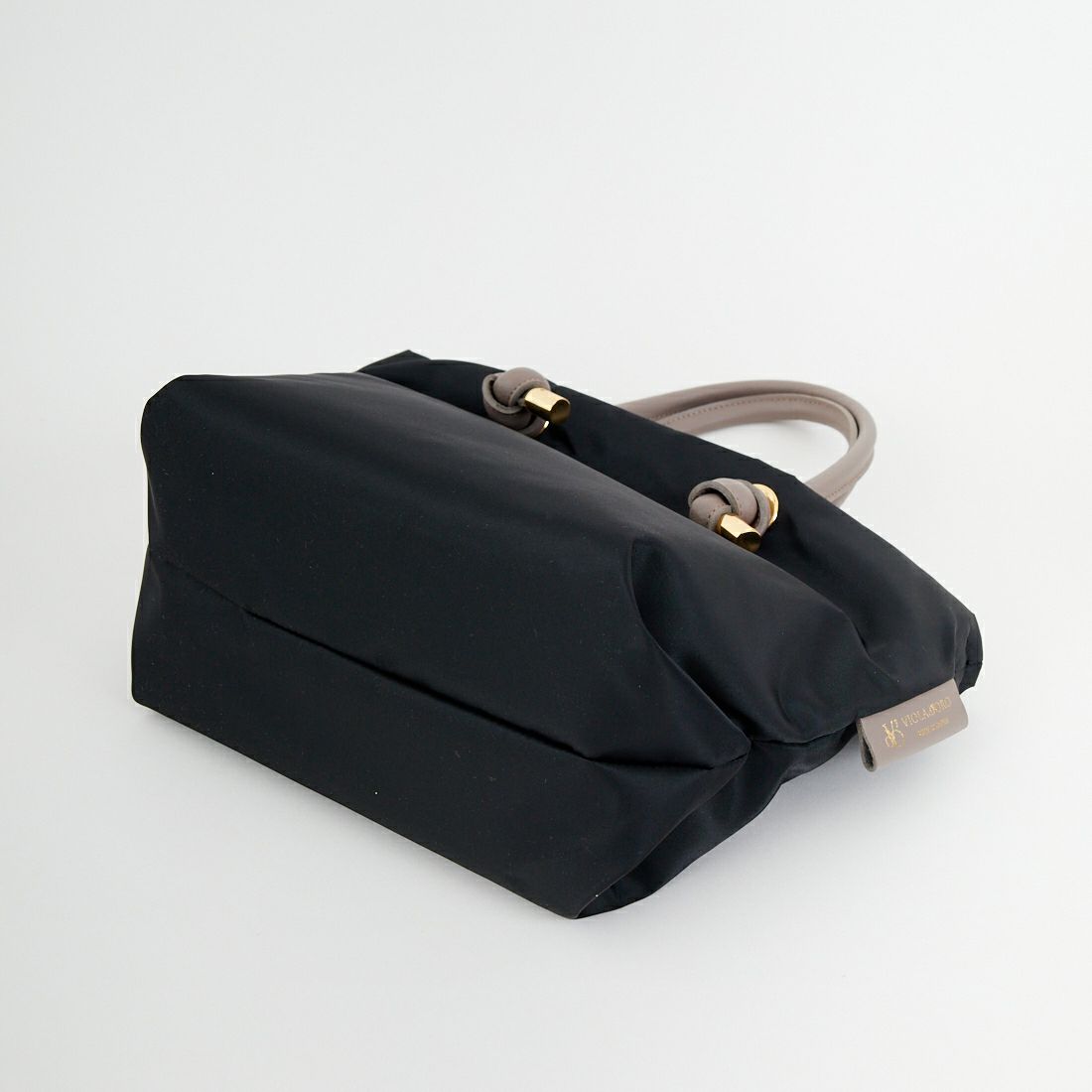 VIOLAd'ORO [ヴィオラドーロ] ノットハンドルナイロントートバッグ [V-2174] BLACK/TAU