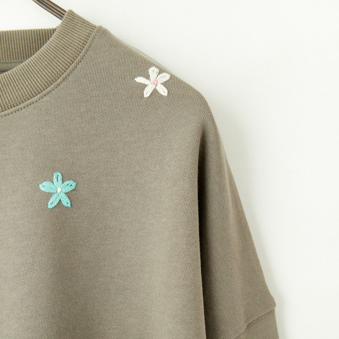 Jeans Factory Clothes [ジーンズファクトリークローズ] 裏毛フラワー刺繍ドロストスウェット [JFC-244-076] OLIVE