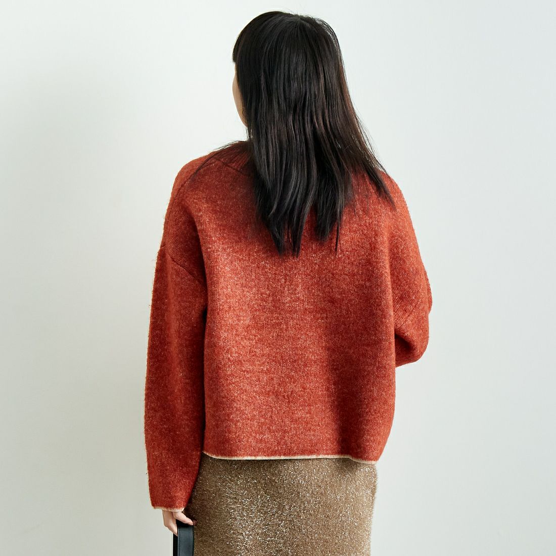 Jf Ready Made [ジェイエフレディメイド] ダブルフェイスVネックニット [3224569] ﾀﾞｰｸｵﾚﾝｼﾞ &&モデル身長：167cm 着用サイズ：F&&